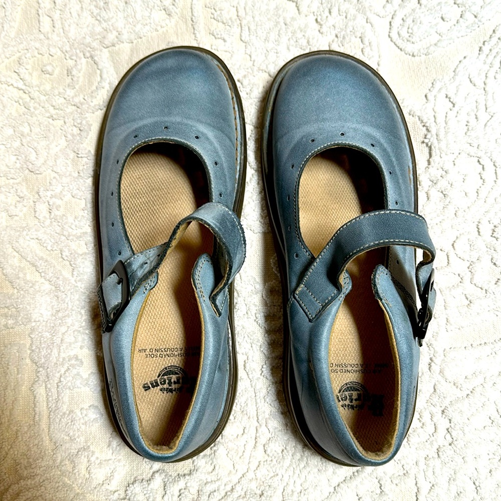 Authentic Dr. Martens Air Wear Cushioned Mary Jane Shoes - Barely Worn Vintage